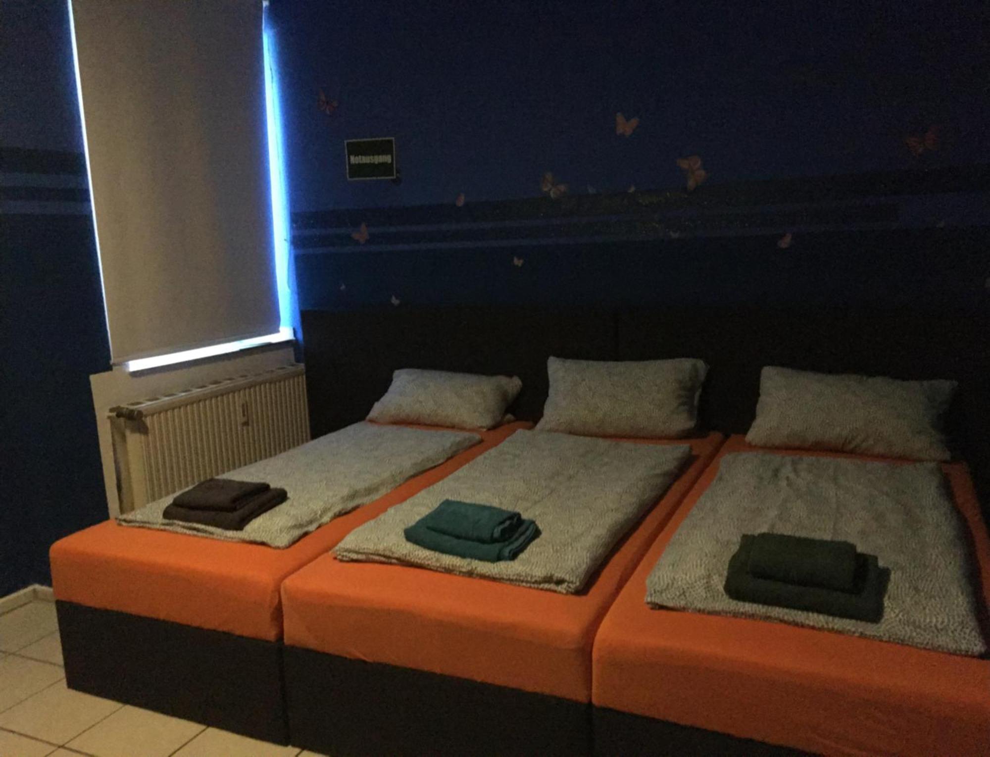 بيت شباب Dormitorium Kaarst Wohnraum Auf Zeit المظهر الخارجي الصورة